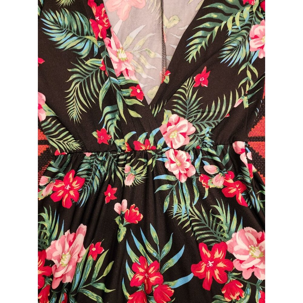 Ups and Downs Women's Floral Dress V-Neck Black Pink,Red, Green Flowers - Sz M - Picture 8 of 16